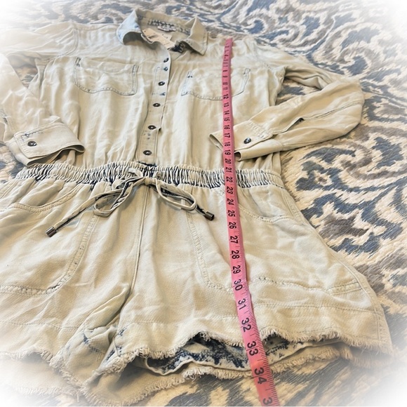 💕NWT Splendid Bleached Indigo Denim Jumpsuit💕 - Picture 8 of 10